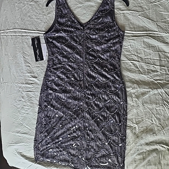 Beaded dress - Picture 2 of 3